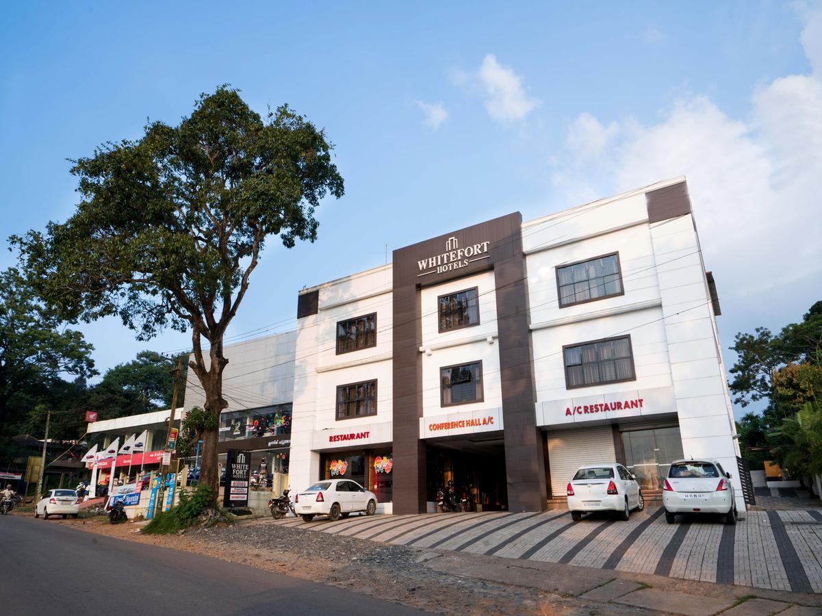 Oyo 9404 Hotel White Fort 마난타바디 외부 사진