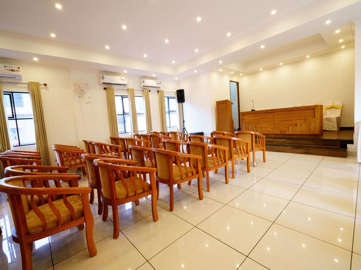 Oyo 9404 Hotel White Fort 마난타바디 외부 사진