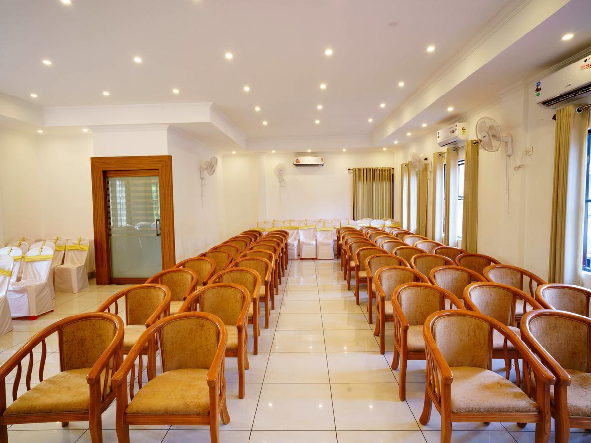 Oyo 9404 Hotel White Fort 마난타바디 외부 사진