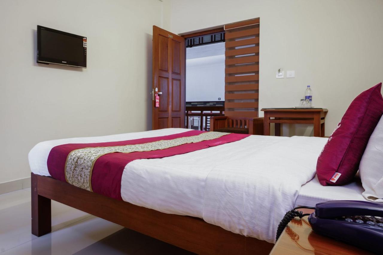 Oyo 9404 Hotel White Fort 마난타바디 외부 사진